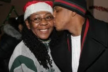 Gloria Carter with her celebrity son Jay Z.
